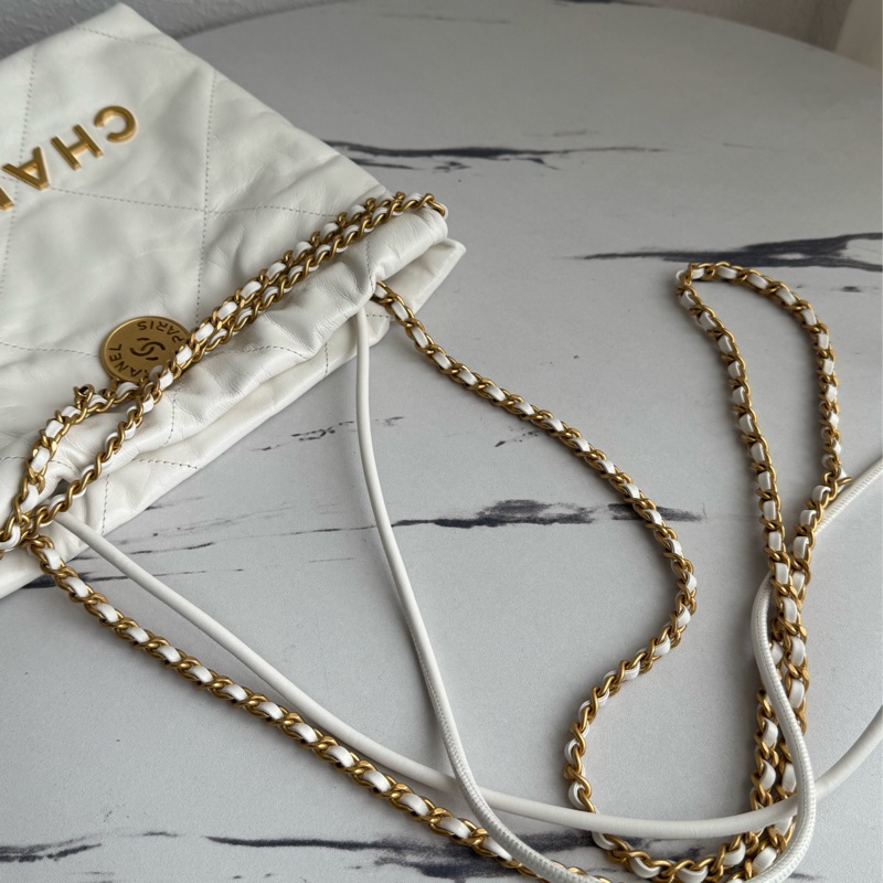 Chanel白色金字樣mini22bag-32