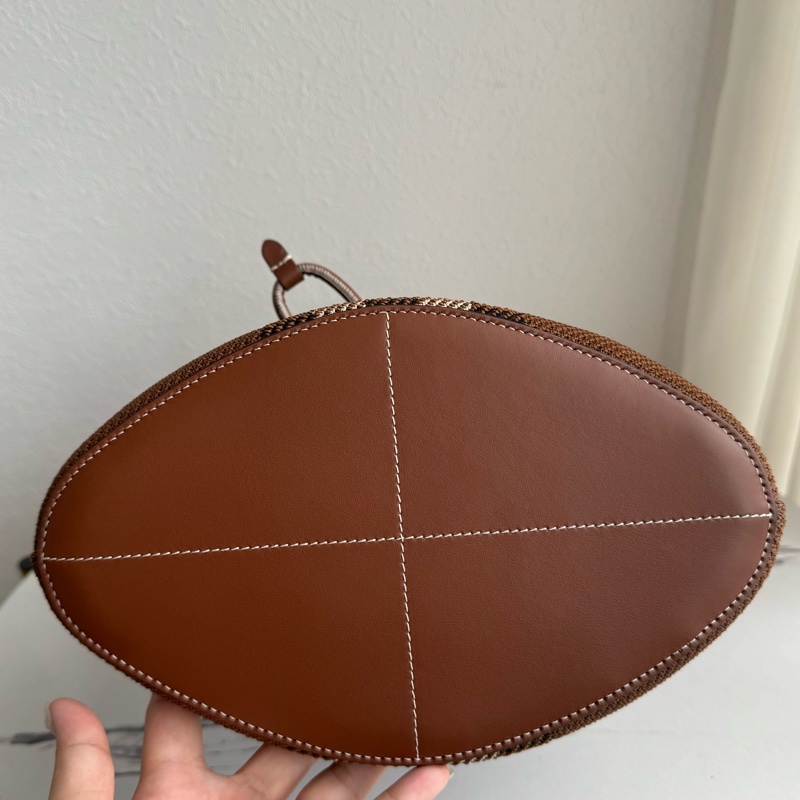 Burberry 棕色針織格紋手提兩用水桶包-4