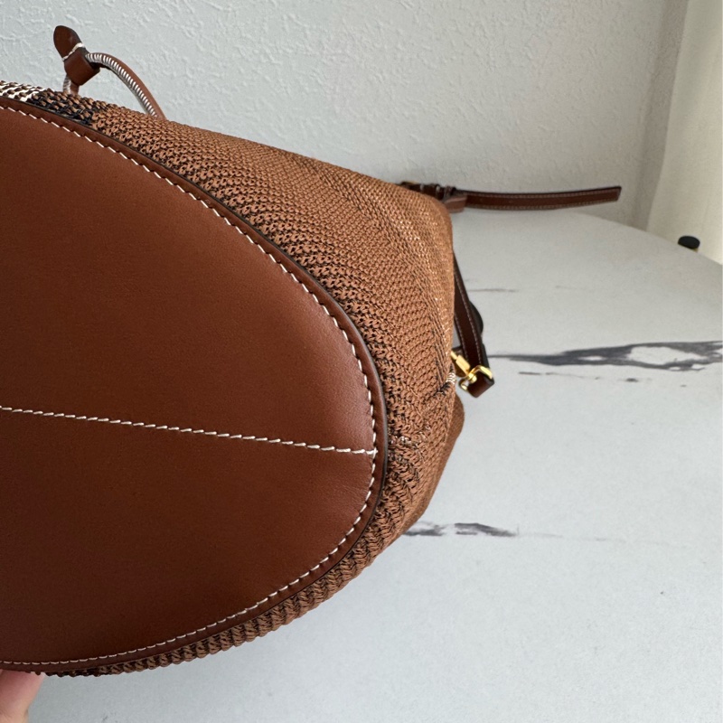 Burberry 棕色針織格紋手提兩用水桶包-6