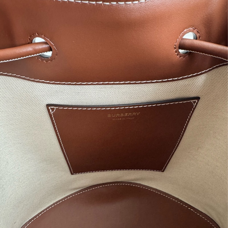 Burberry 棕色針織格紋手提兩用水桶包-28