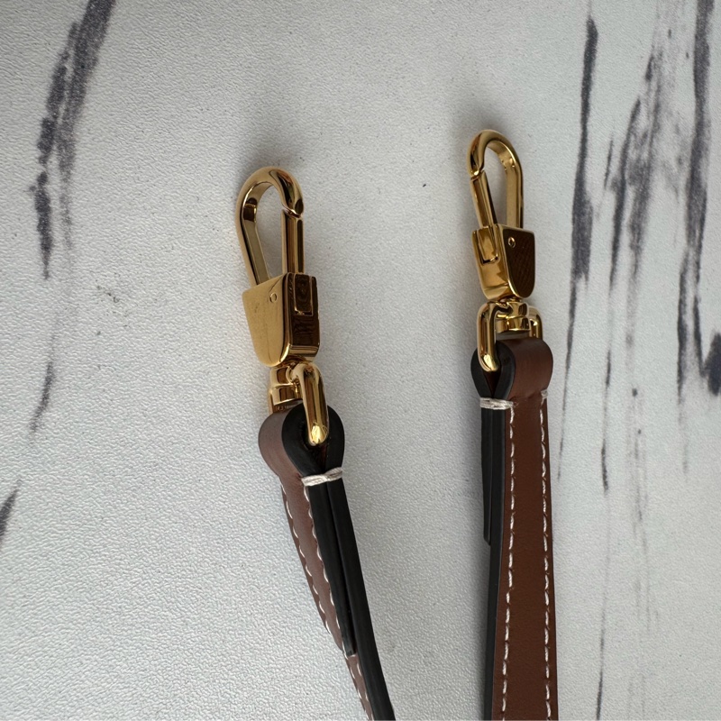 Burberry 棕色針織格紋手提兩用水桶包-47