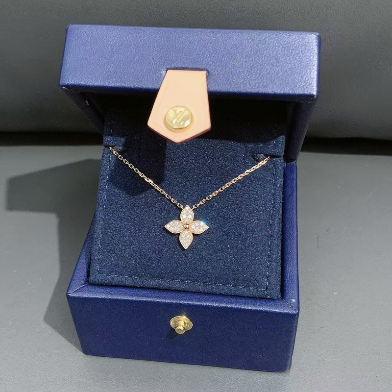 LV 路易威登 STAR BLOSSOM系列 18K金满钻四叶草项链-1