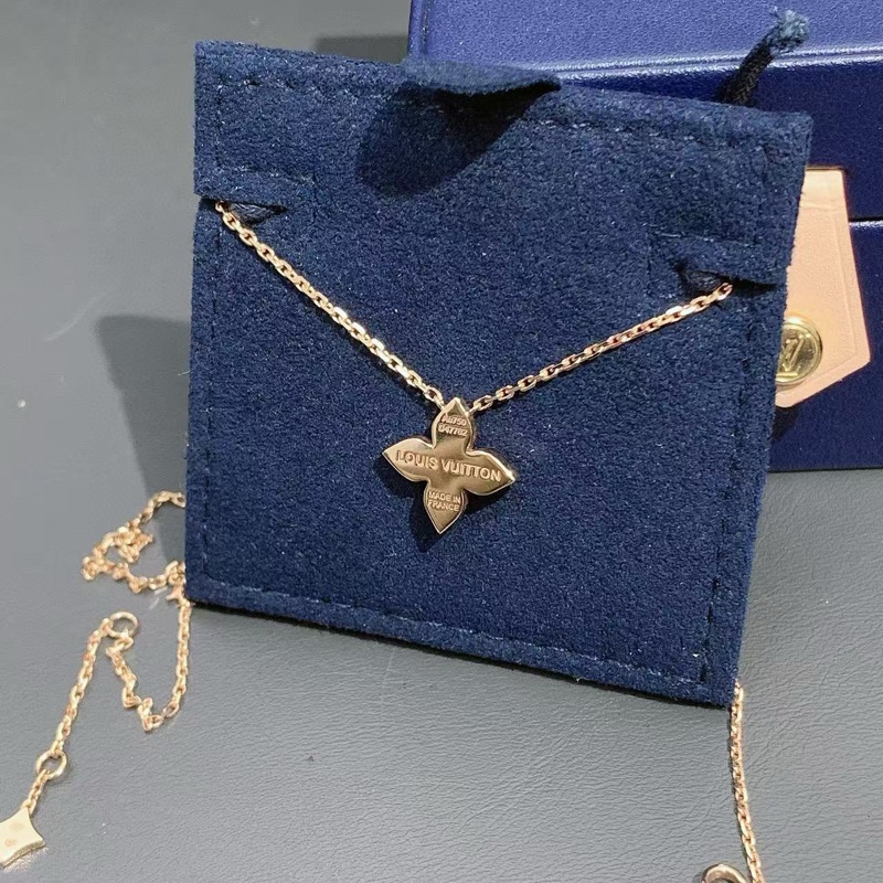 LV 路易威登 STAR BLOSSOM系列 18K金满钻四叶草项链-5