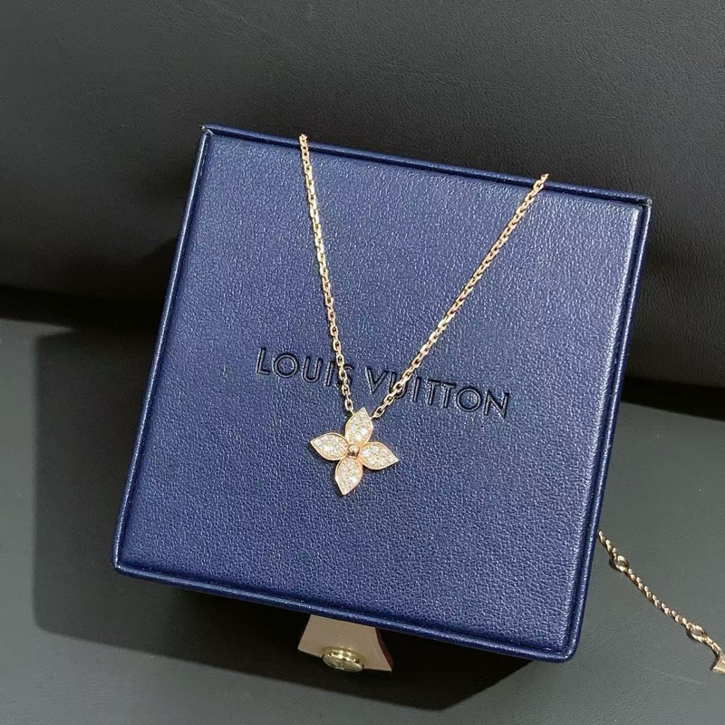 LV 路易威登 STAR BLOSSOM系列 18K金满钻四叶草项链-6