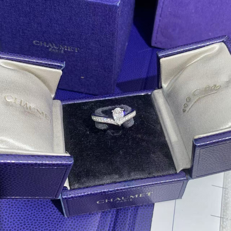 Chaumet尚美 Josephine Aigrette加冕·爱系列 白鹭冠冕 V字型水滴钻戒-1