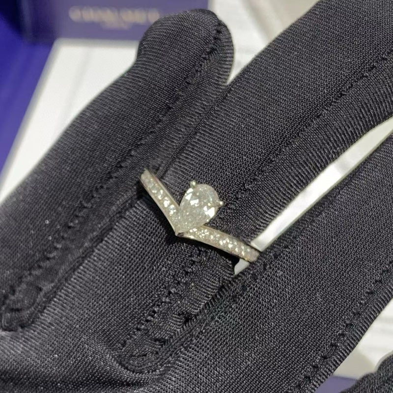 Chaumet尚美 Josephine Aigrette加冕·爱系列 白鹭冠冕 V字型水滴钻戒-5