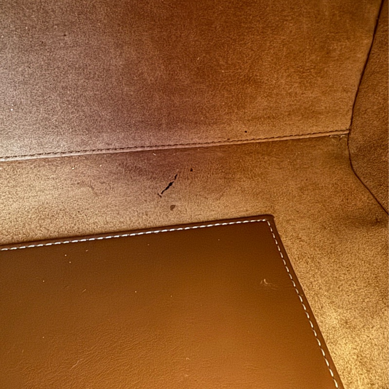 Celine焦糖皮革浮雕經典logo手提兩用包 闆娘超愛😻-20