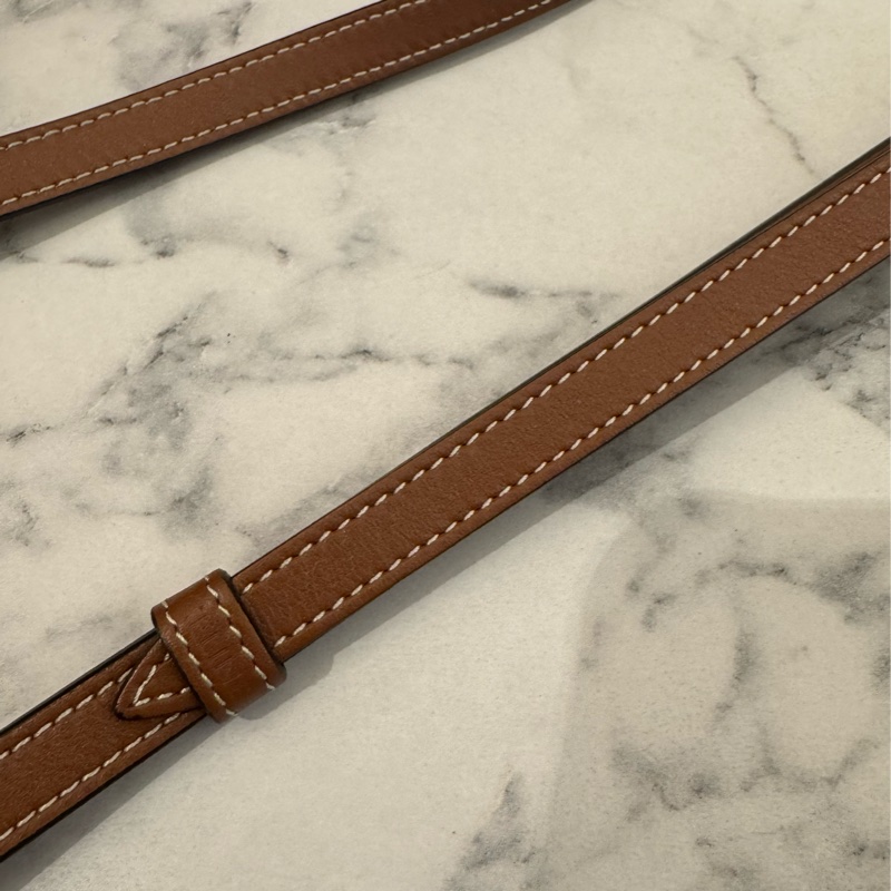 Celine焦糖皮革浮雕經典logo手提兩用包 闆娘超愛😻-35