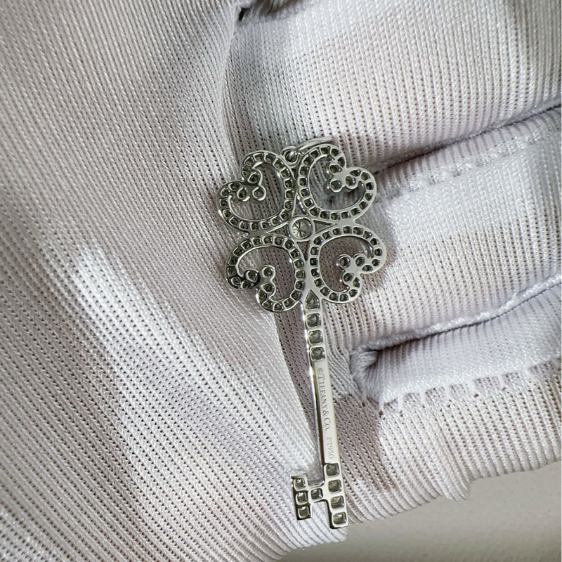 Tiffany蒂芙尼 keys系列 PT950铂金满钻四叶草爱心钥匙吊坠-3