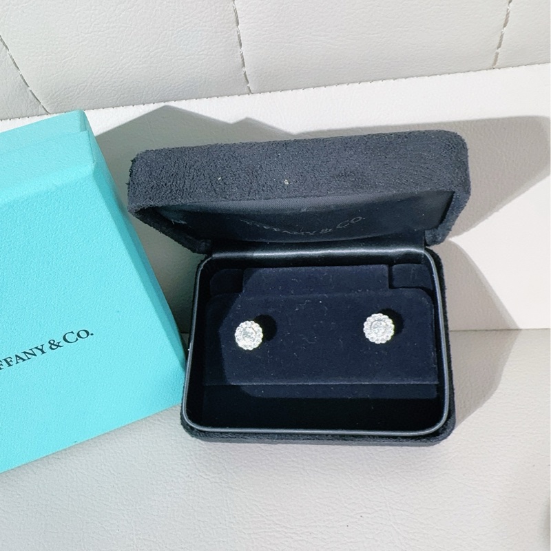 Tiffany蒂芙尼 Enchant Flower系列 PT950铂金满钻花朵耳钉-1