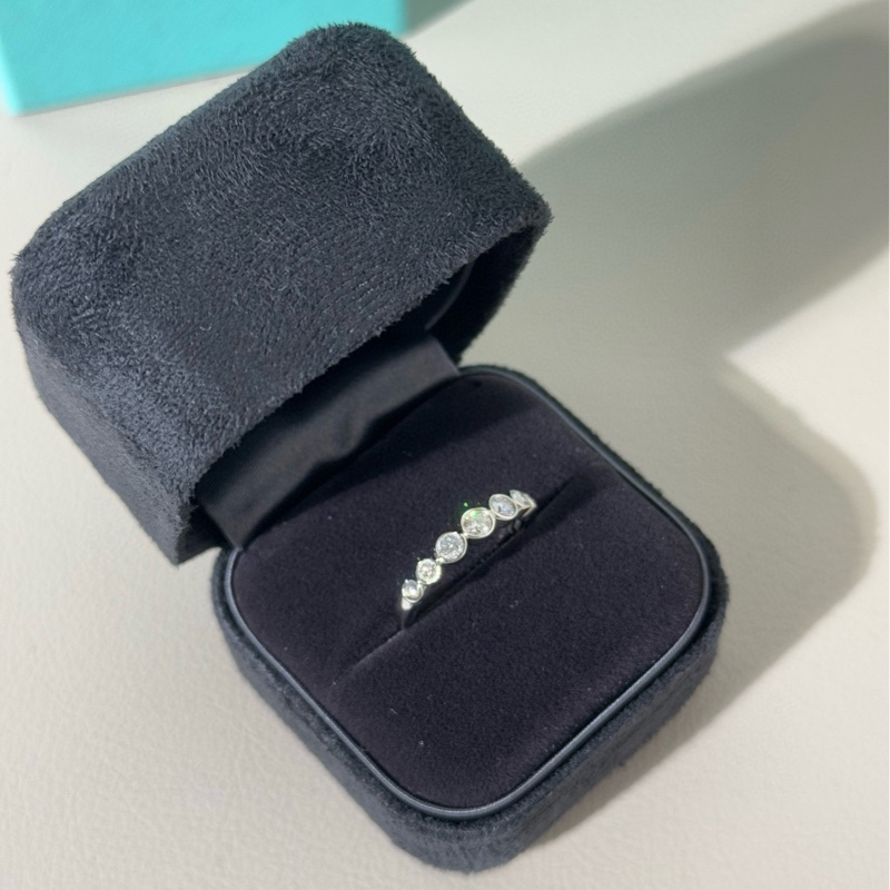 Tiffany蒂芙尼 Jazz系列 PT950铂金圆形排钻戒指-2