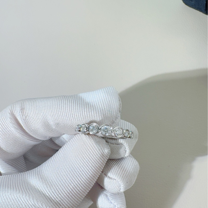 Tiffany蒂芙尼 Jazz系列 PT950铂金圆形排钻戒指-7