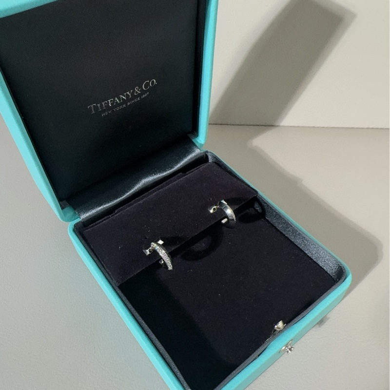 Tiffany蒂芙尼 T系列 18K白金镶钻T1圈形耳环-2