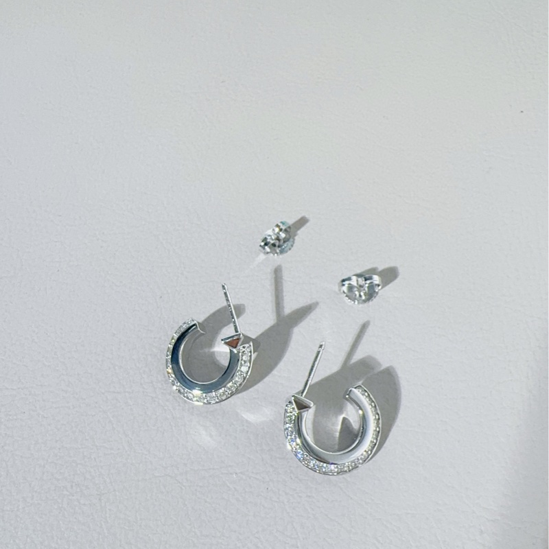 Tiffany蒂芙尼 T系列 18K白金镶钻T1圈形耳环-4