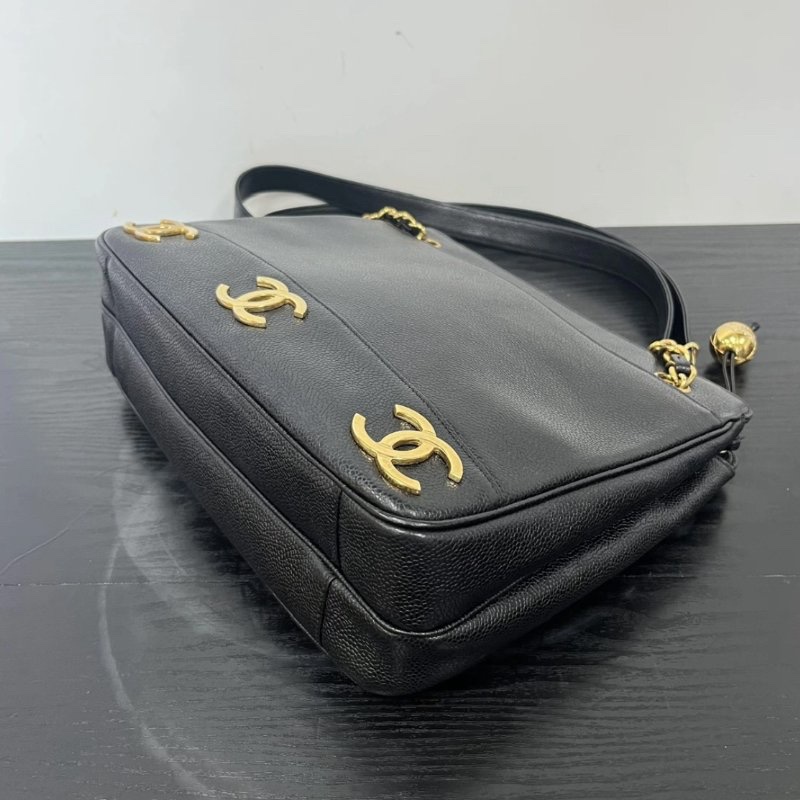 CHANEL 黑金金球托特肩背腋下包 31*24*9 98新配件保卡塵袋-2