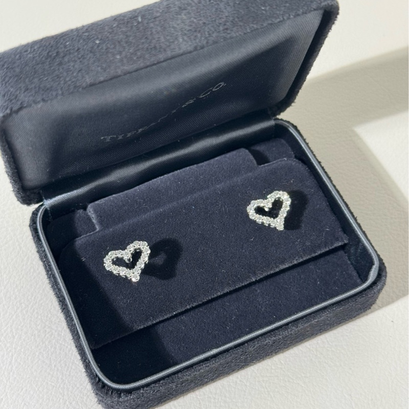 Tiffany蒂芙尼 Hearts系列 Pt950铂金满钻爱心耳钉-2