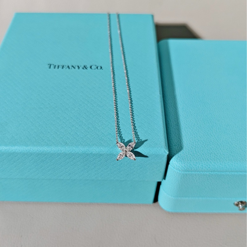 Tiffany蒂芙尼 Victoria维多利亚系列 花簇四叶草钻石项链-3
