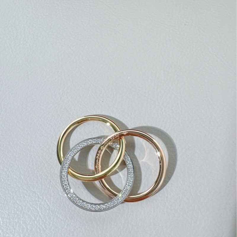 Cartrer卡地亚 Trinity系列 三色金带钻三环吊坠-3