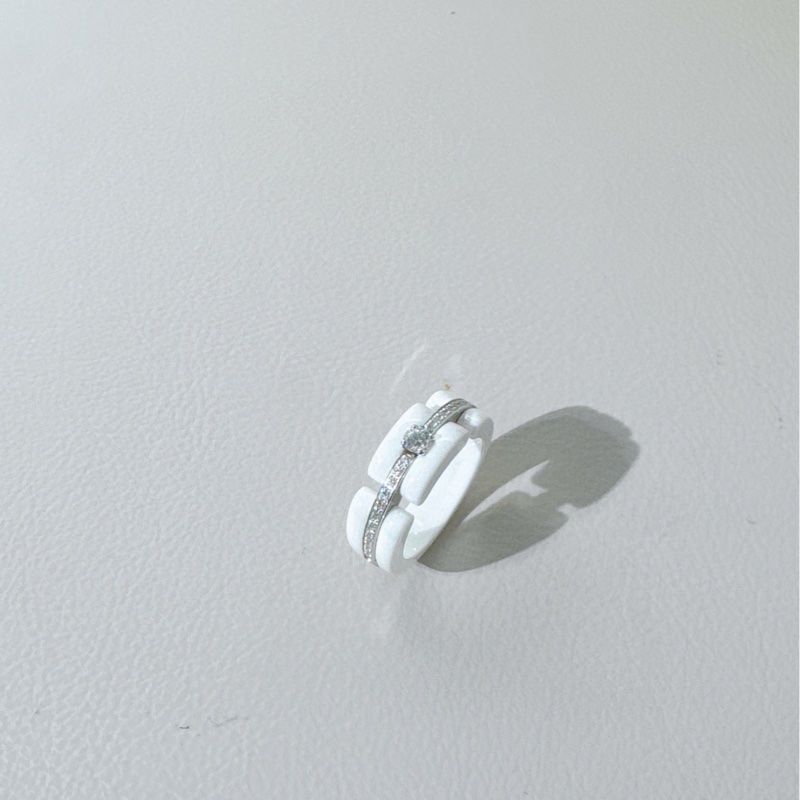 Chanel香奈儿 Ultra系列 白金白陶瓷钻戒-1