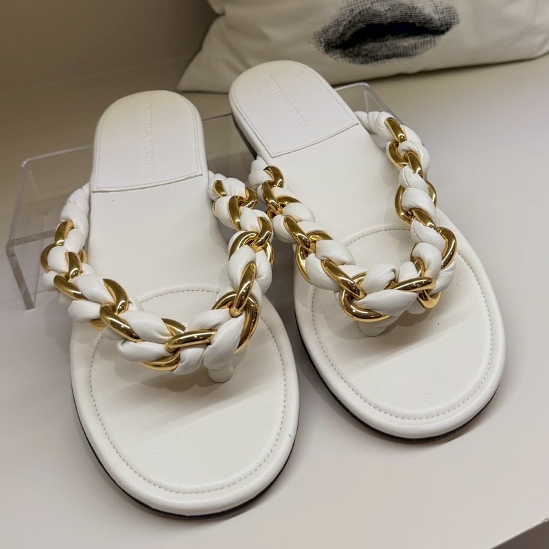 BV 白色編織人字拖 38.5號 全新品-0