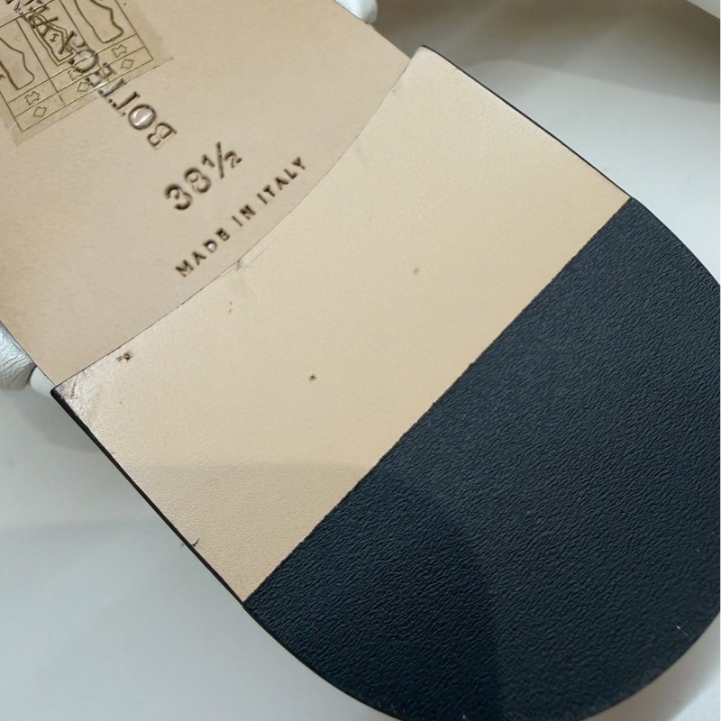 BV 白色編織人字拖 38.5號 全新品-13