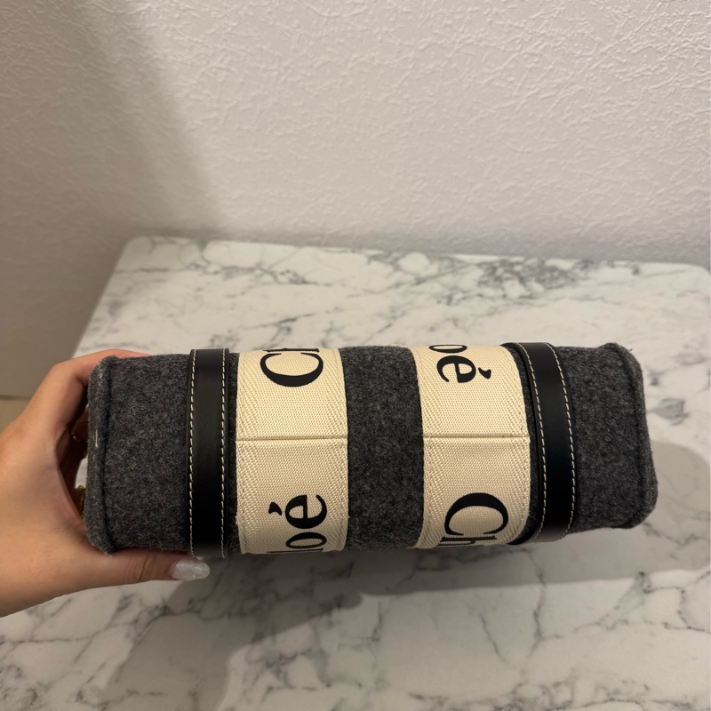 chloe灰色毛絨woody手提斜背包-4