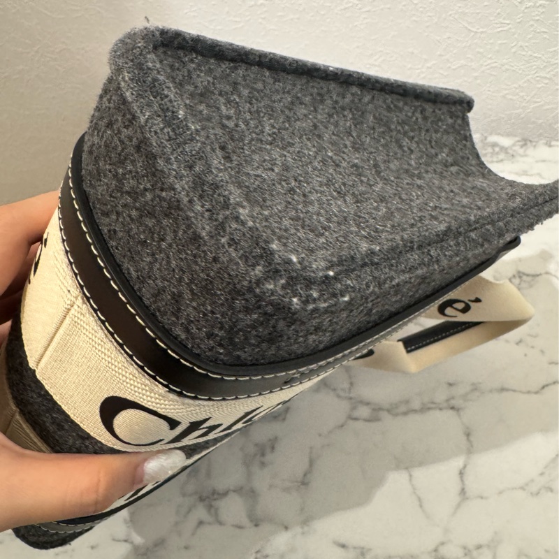 chloe灰色毛絨woody手提斜背包-8