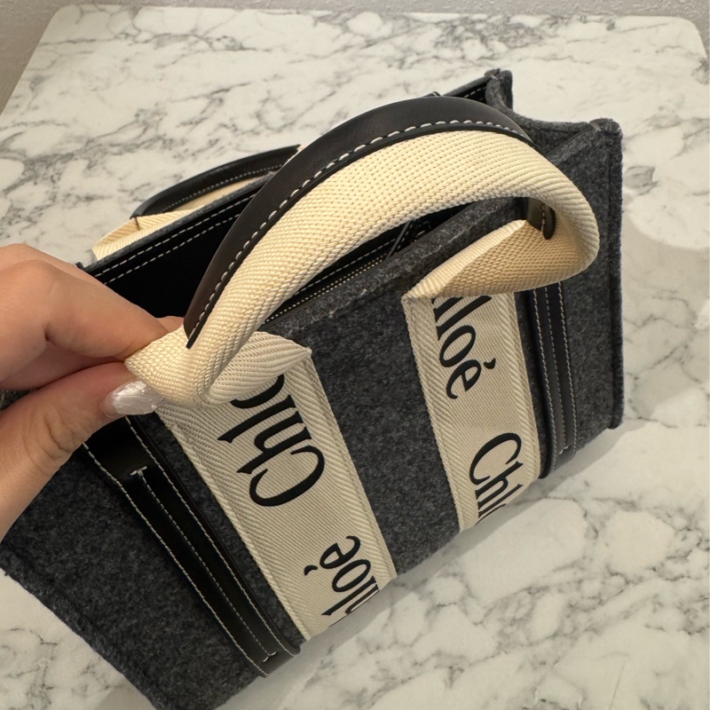 chloe灰色毛絨woody手提斜背包-11