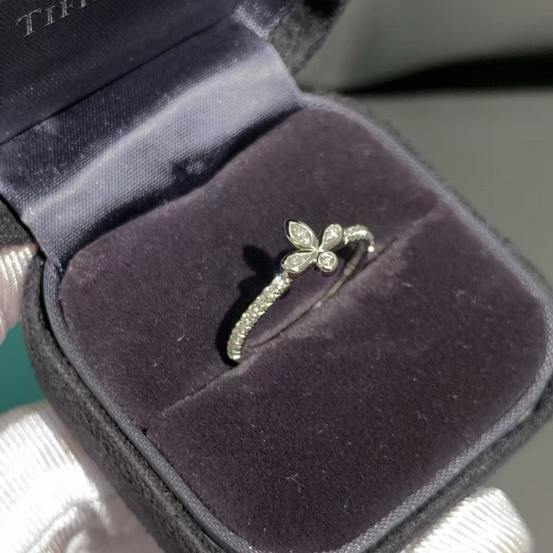 Tiffany蒂芙尼 Fleur de Lis系列 铂金排钻四叶草戒指-2
