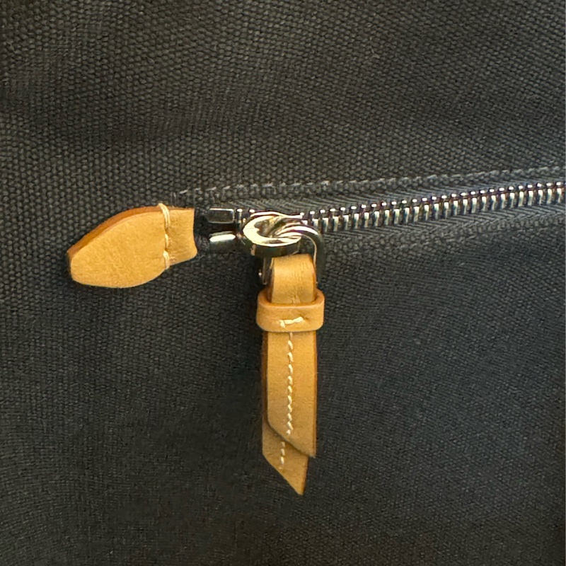 prada黑色布面白logo手提兩用包-21