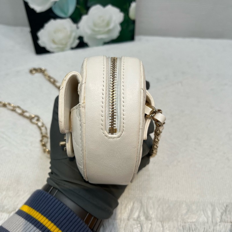 Chanel 22S 愛心腰包白金羊皮斜背包肩背包-9