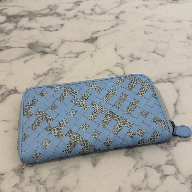 BV水藍色蛇皮ㄇ拉長夾-1