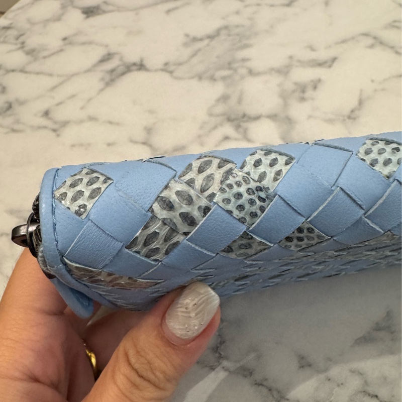 BV水藍色蛇皮ㄇ拉長夾-17