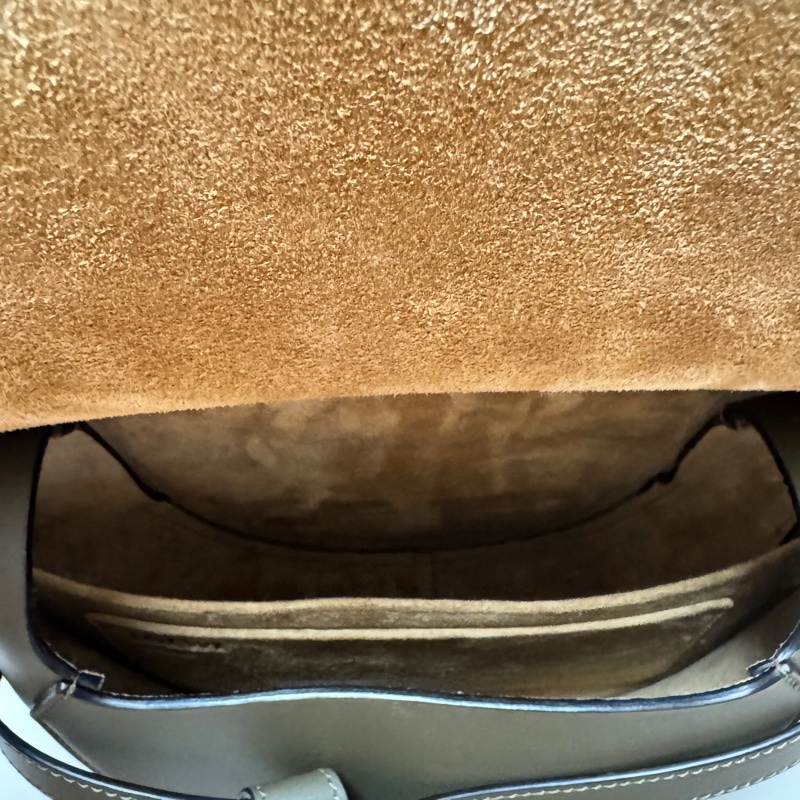 Loewe small gate（墨綠色）-7