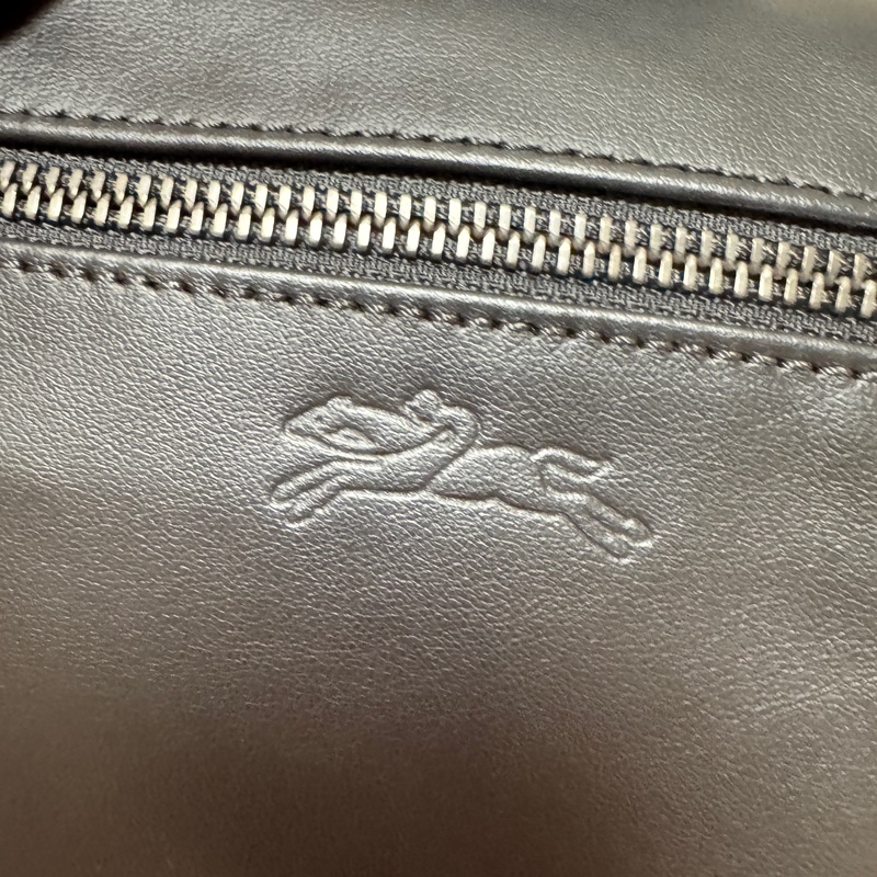 Longchamp斜背化妝包-4