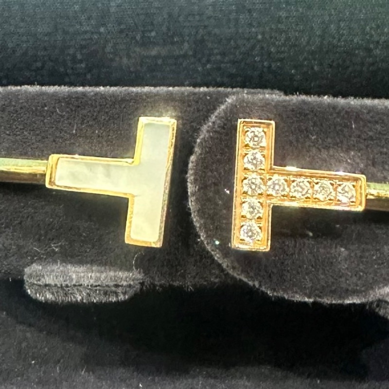 【美收精品】Tiffany T字帶鑽母貝手環 4-438【隔月月中將轉賣至日本 上架期限30天】-13