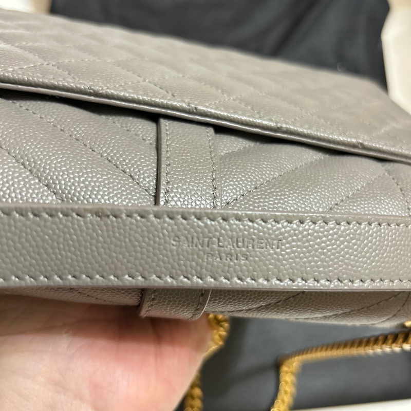 Saint Laurent粒面絎縫小牛皮中型信封袋 YSL ENVELOPE-19