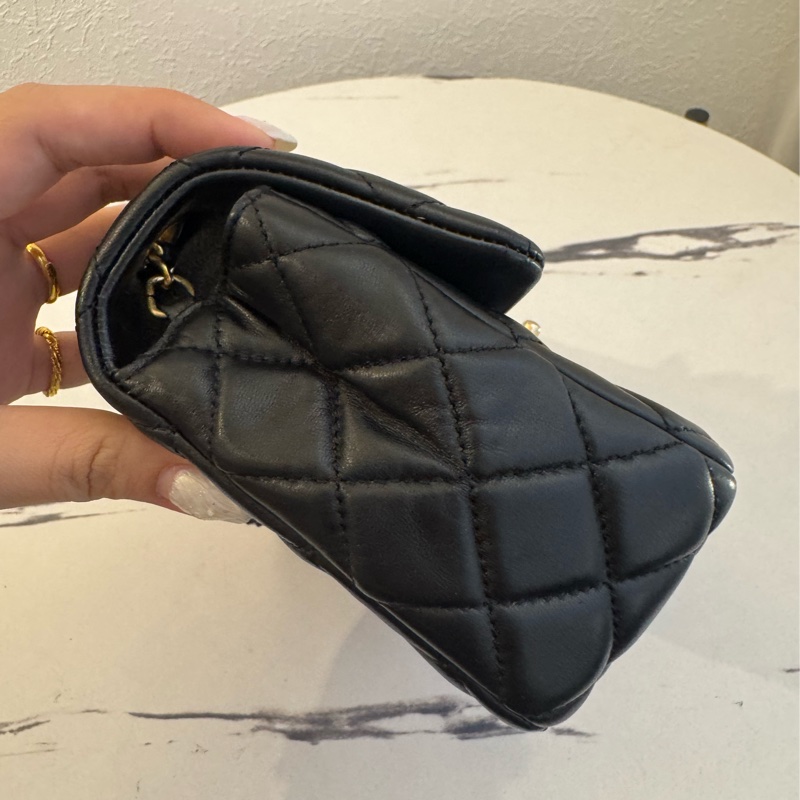 Chanel黑菱格金雙C coco愛心鏈口蓋包-3