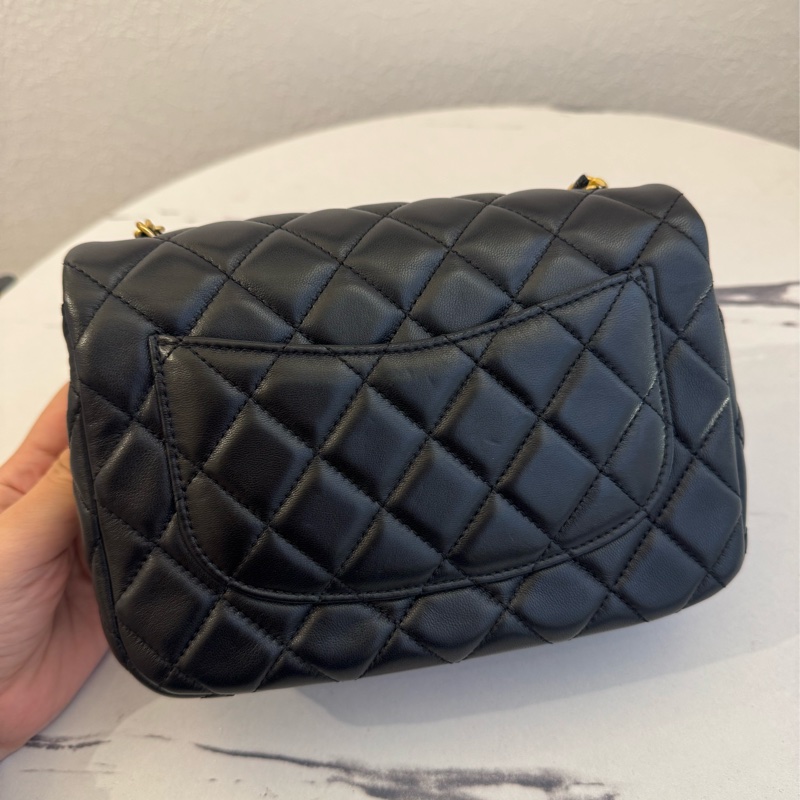 Chanel黑菱格金雙C coco愛心鏈口蓋包-6