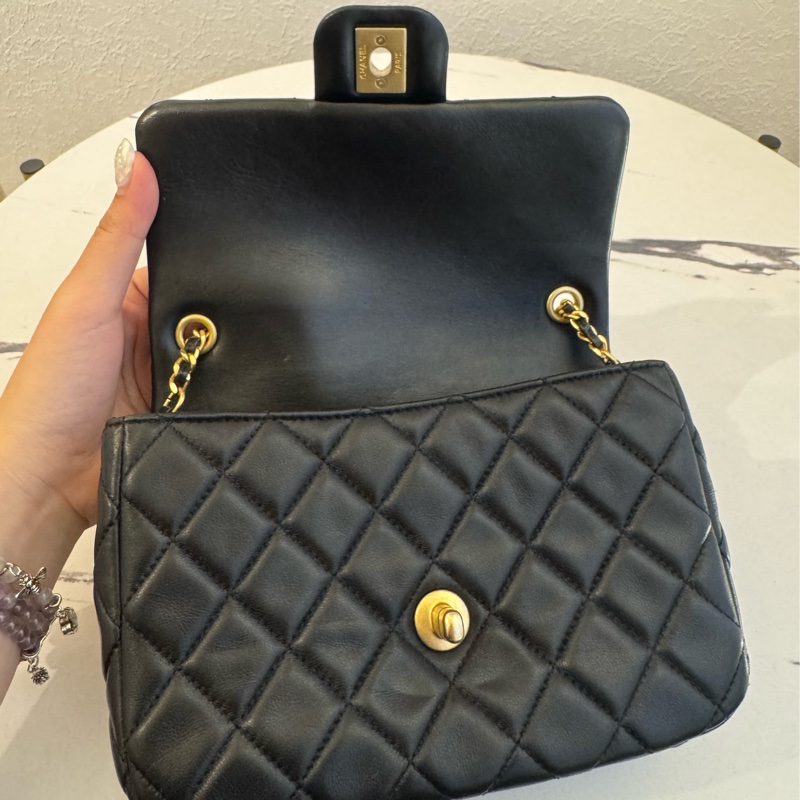 Chanel黑菱格金雙C coco愛心鏈口蓋包-20