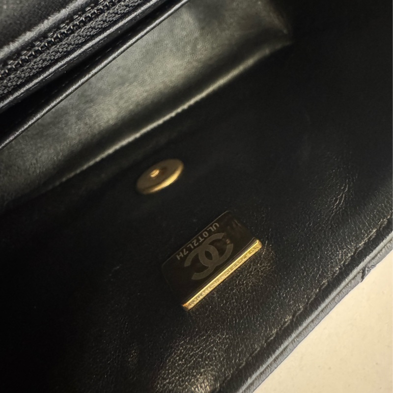 Chanel黑菱格金雙C coco愛心鏈口蓋包-32