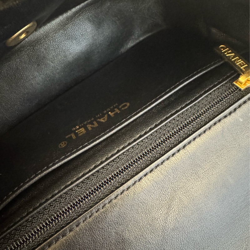 Chanel黑菱格金雙C coco愛心鏈口蓋包-34
