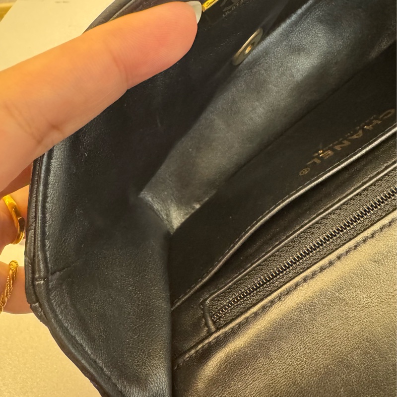 Chanel黑菱格金雙C coco愛心鏈口蓋包-35