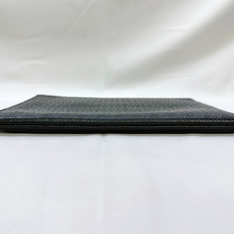 YSL 滿版Logo牛皮壓紋手拿包-9