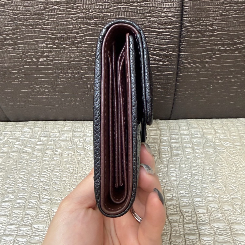 Chanel 黑荔枝牛皮銀釦6卡三折短夾-3