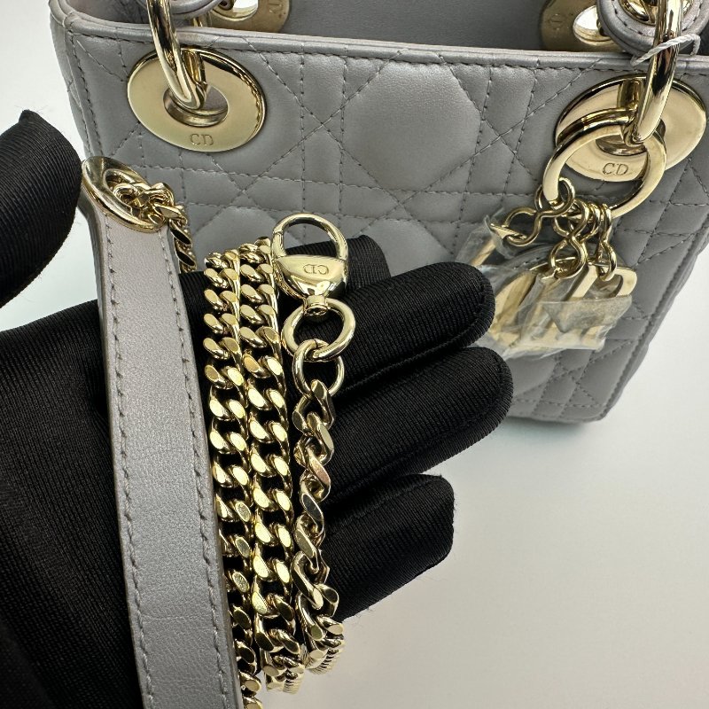 Dior Lady Mini - Cannage 羊皮珍珠灰手提包，配銀色五金配件和可調式肩帶。-8