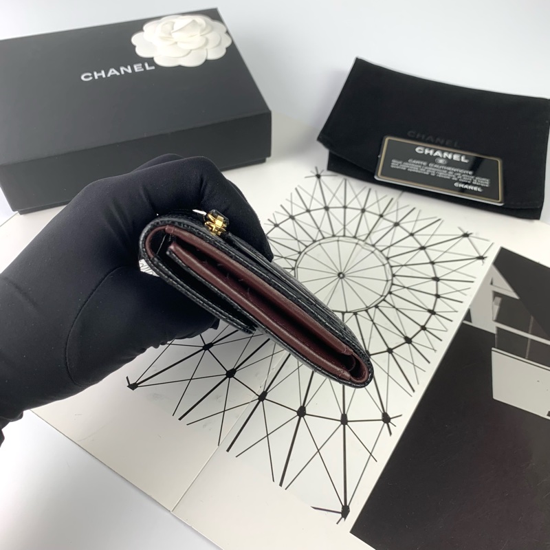 Chanel荔枝皮黑金短夾-4