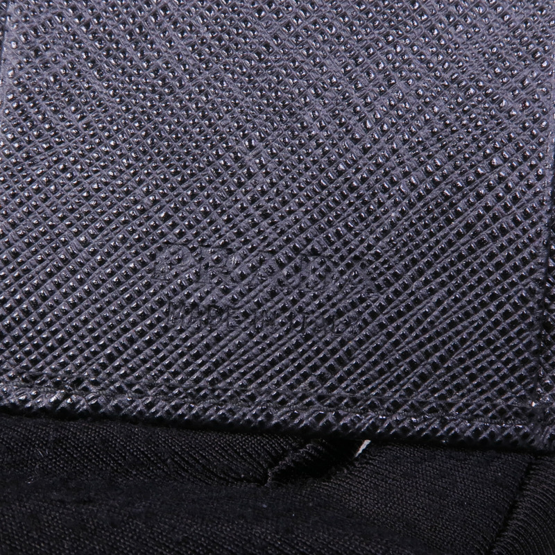 PRADA 牛皮皮革Key Case銀扣鎖匙包-9