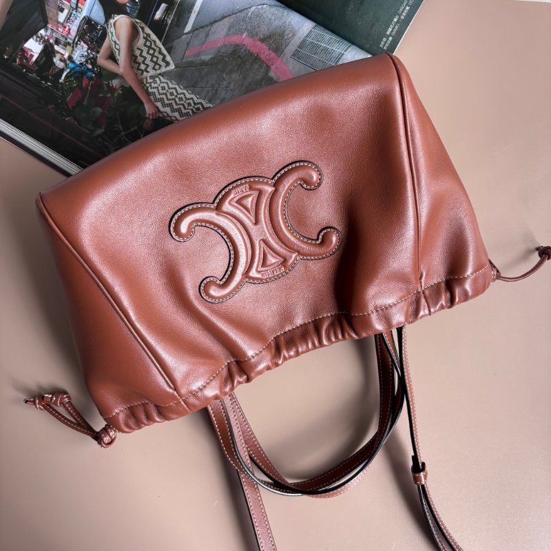 ::CELINE:: Cuir Triomphe 浮雕經典LOGO Cabas 小號抽繩包 手提包 斜背包-0