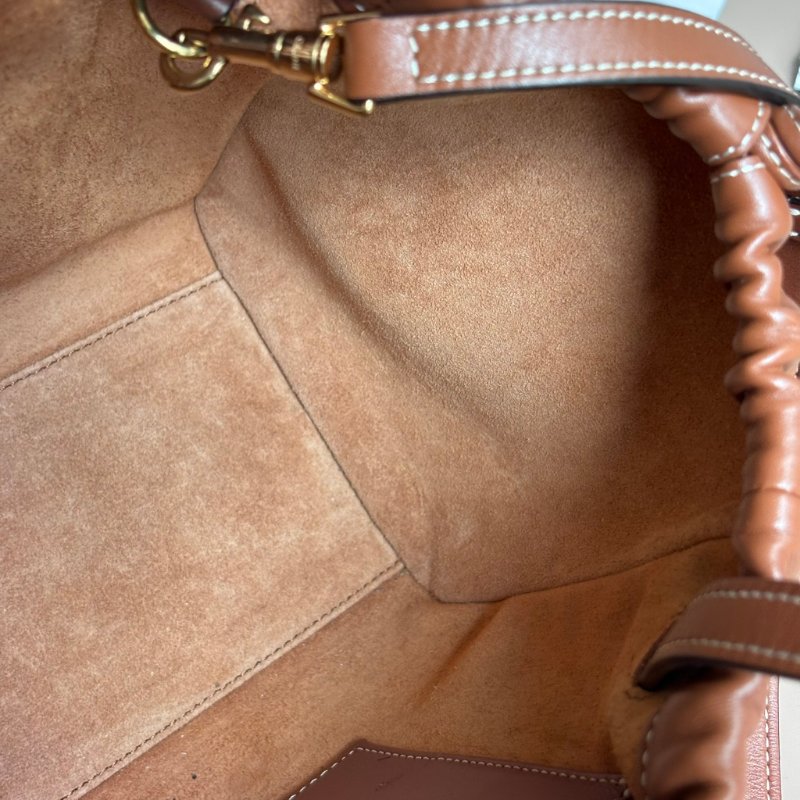 ::CELINE:: Cuir Triomphe 浮雕經典LOGO Cabas 小號抽繩包 手提包 斜背包-29